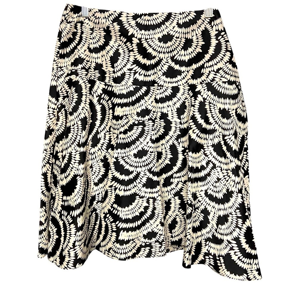 The Limited A Line Skirt Size 10 100% Silk Black & White Pattern Side Zip MIDI